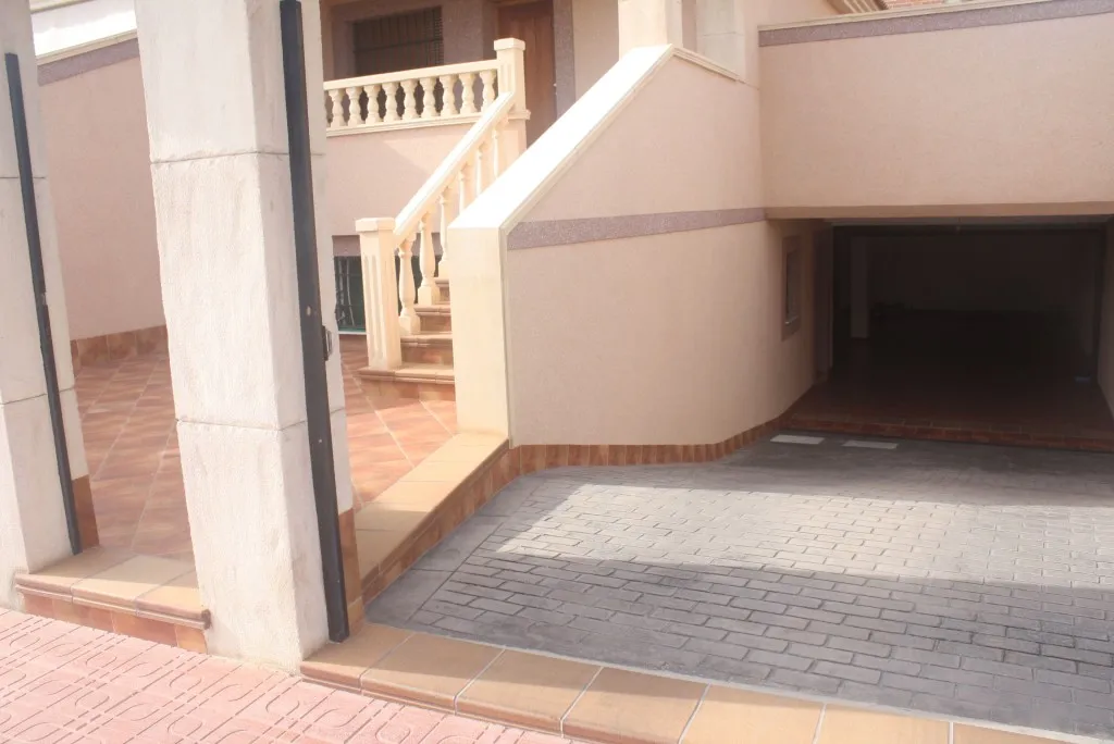 Terrace - Pareado with Private Pool in Torrevieja
