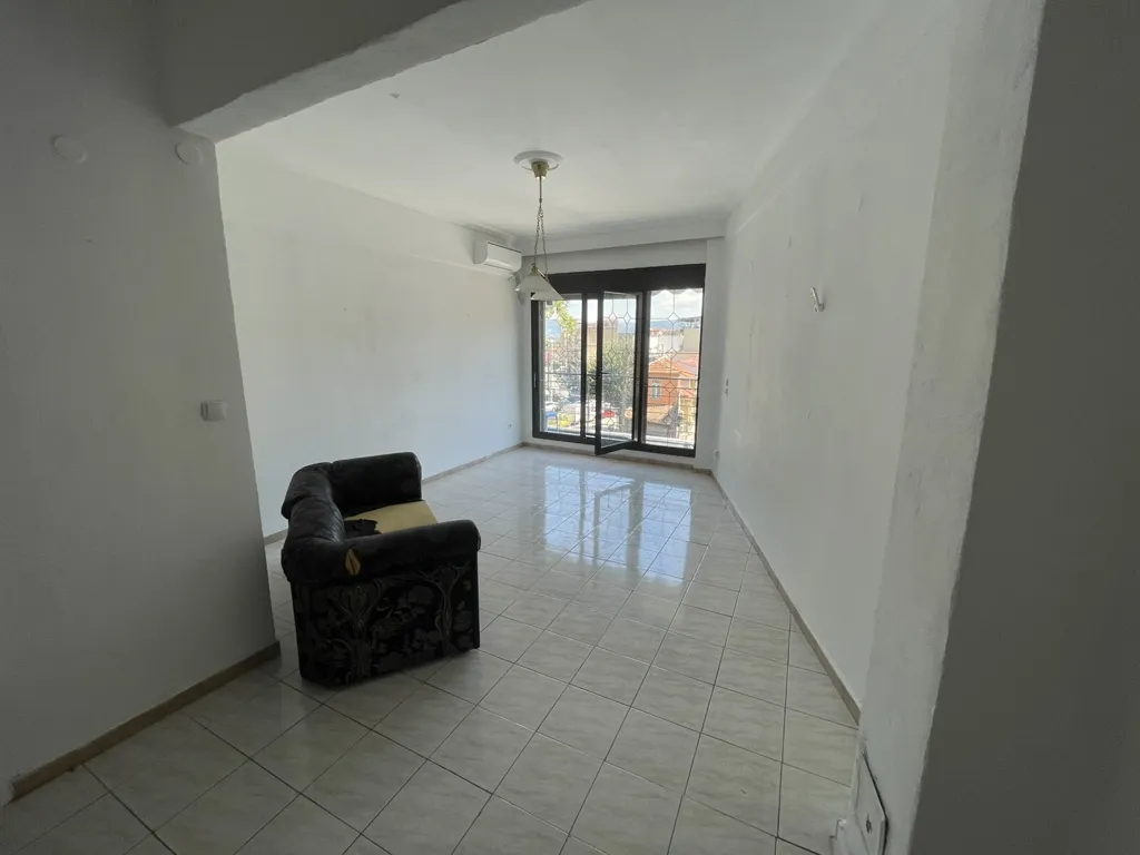 Elutuba - Apartment with Balconies in Eleftheroupoli