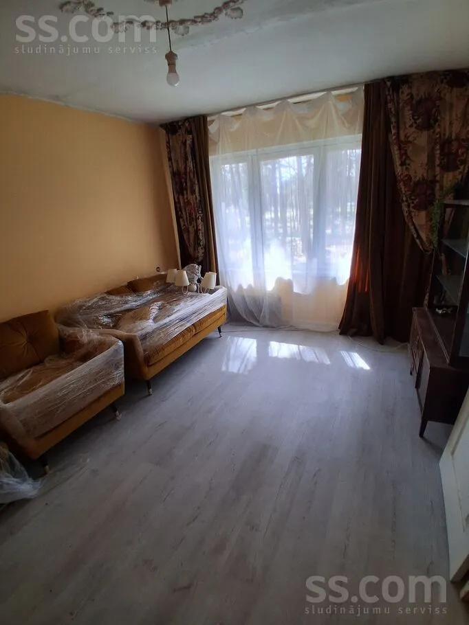 Living Room - Partially Renovated Flat with Lake View in Daugavpils