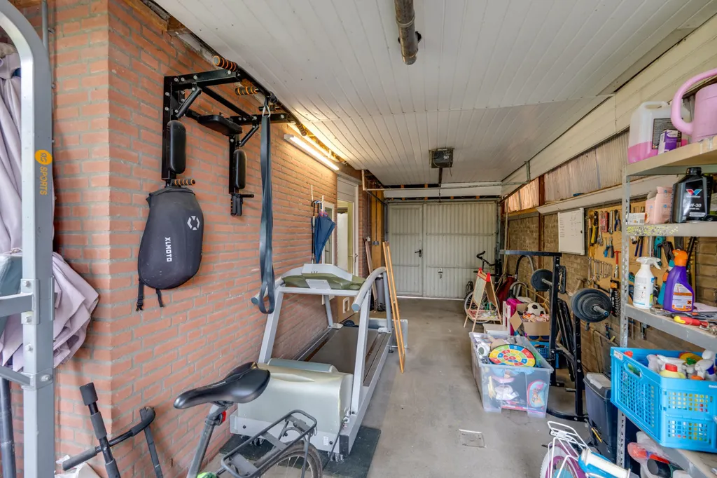 Garage - Two-Storey House with Garden in Rijen