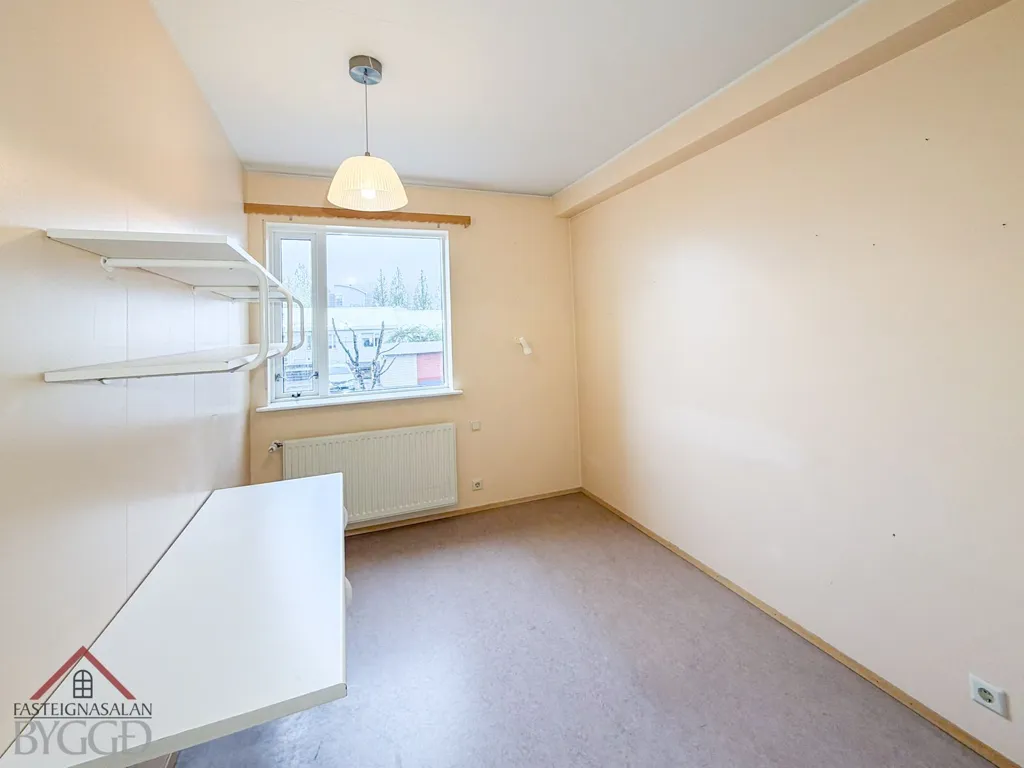 Bureau - Apartment with West Balcony in Reykjavik