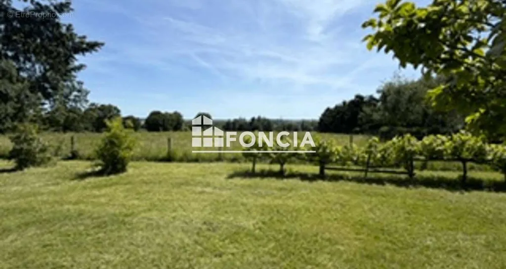 Aed - Charming Longère with Garden in Mansigne