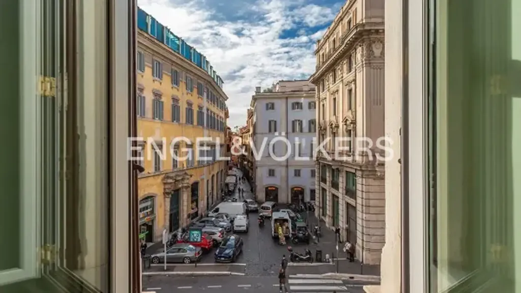 Pièces - Luxury Apartment with Double Exposure in Rome