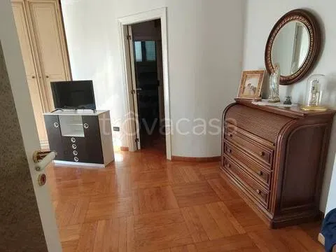 Magamistoad - Villa with Private Garden near Priverno Centre