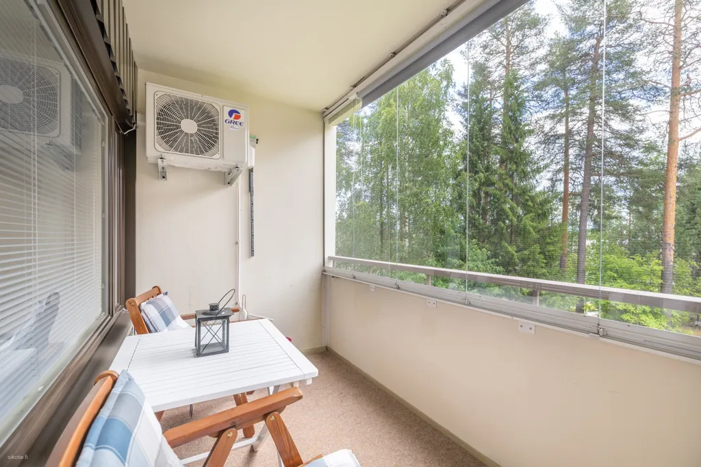 Balcone - Modernised Apartment with Garden in Kajaani