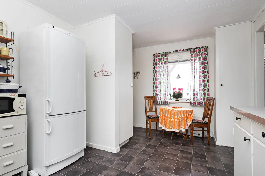 Cuisine - Holiday Home with Sea View in Kittjavan