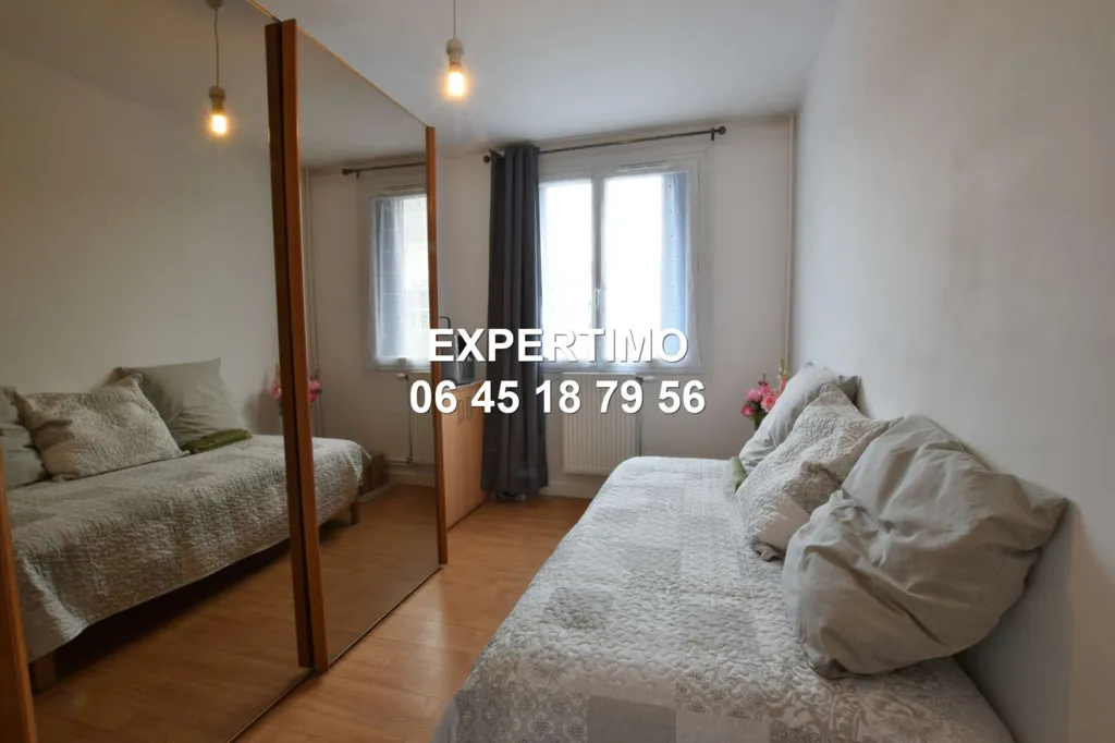 Chambres - Appartement Rénové avec Balcon et Vue Montagnes à Voiron