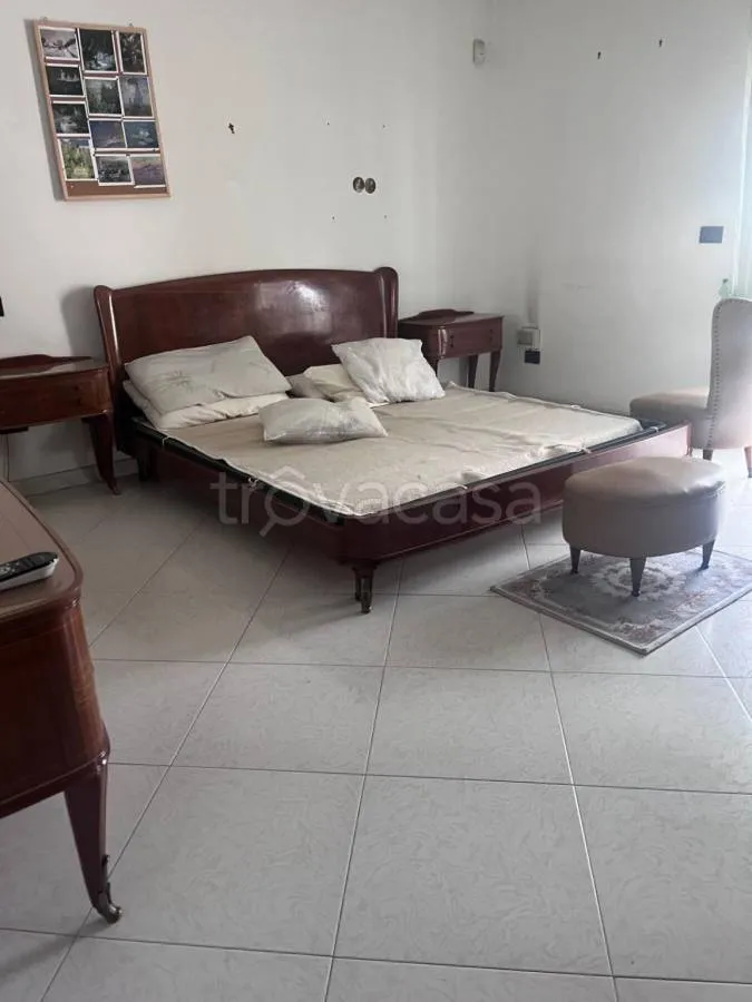 Magamistoad - Apartment with Balcony in Curti