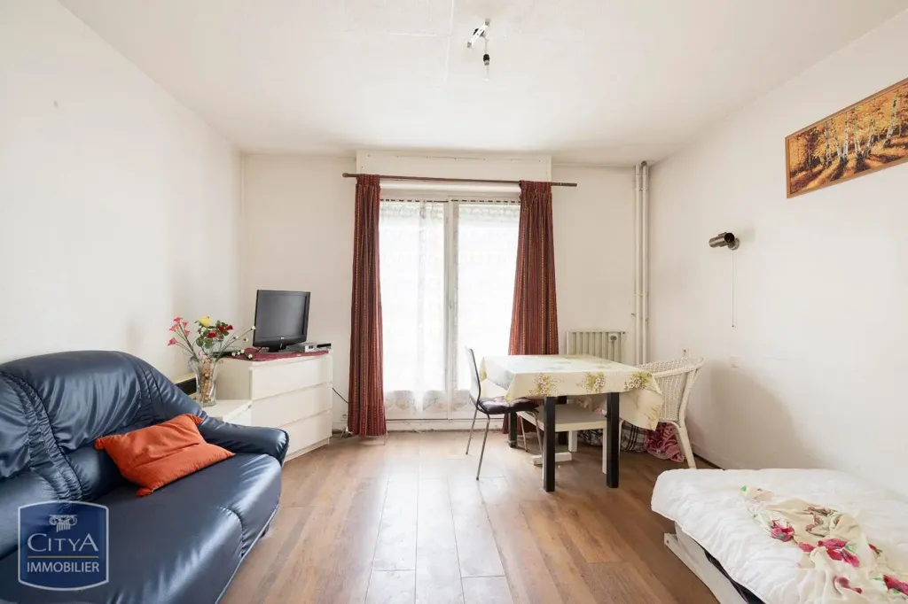 Magamistoad - City-Centre Flat with Balcony in Dax