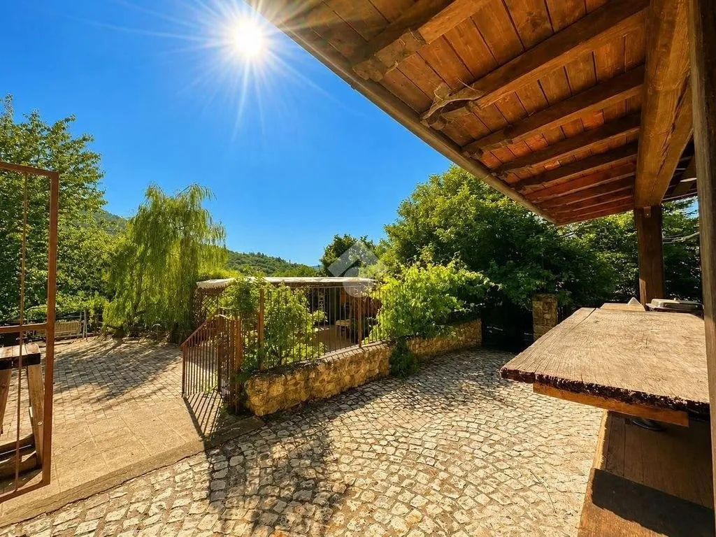 Terrazza - 6-Bedroom House with Historic Setting in L'Aquila
