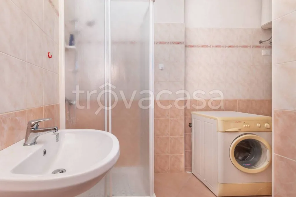 Salles de bain - Apartment with Balcony in Dronero