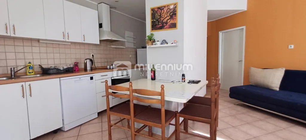 Cuisine - 1-Bedroom Flat with Balcony in Sušak, Rijeka
