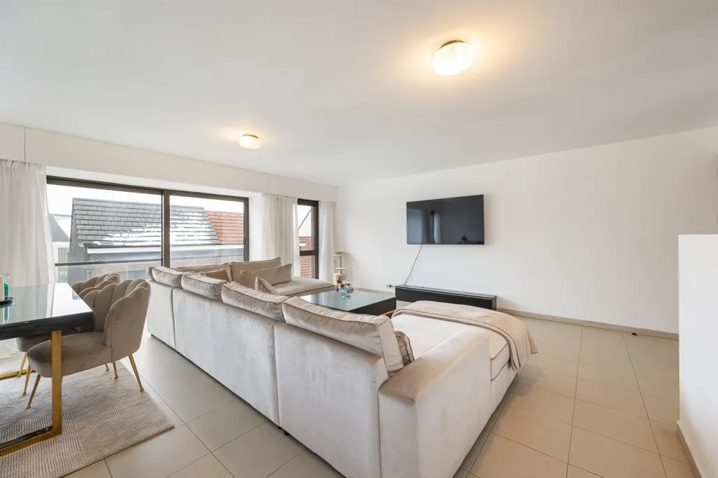 Séjour - Appartement Moderne avec 3 Chambres à Wommelgem
