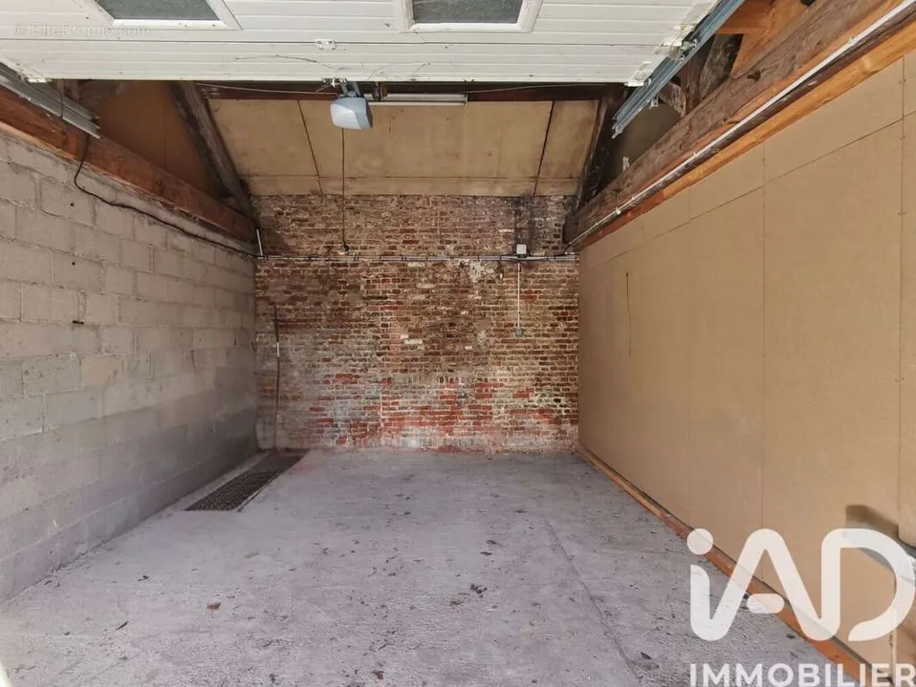 Garage - Duplex avec Terrasse à La Fère