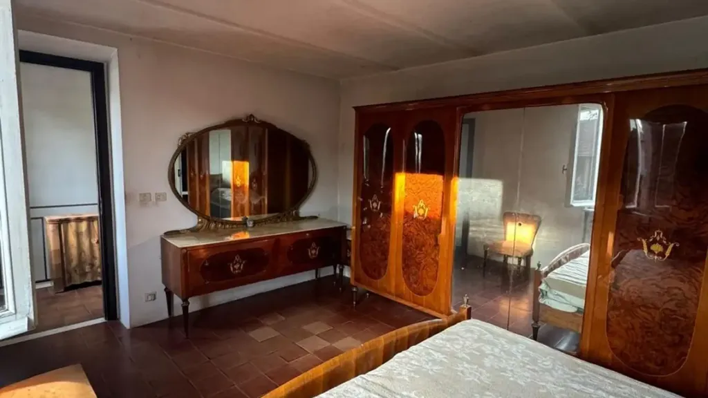 Chambres - Rustic Cottage for Renovation in Casale Monferrato