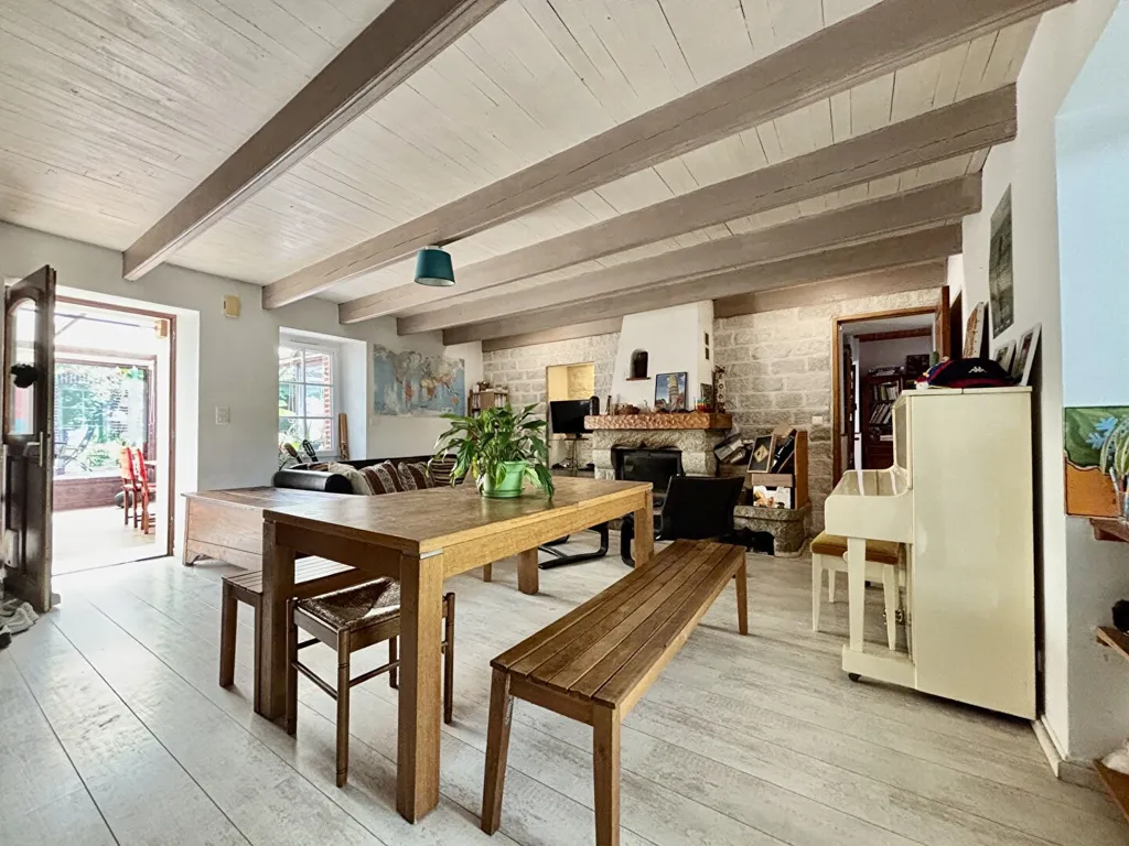 Dining Room - Charmant House with Pool in Saint Nazaire