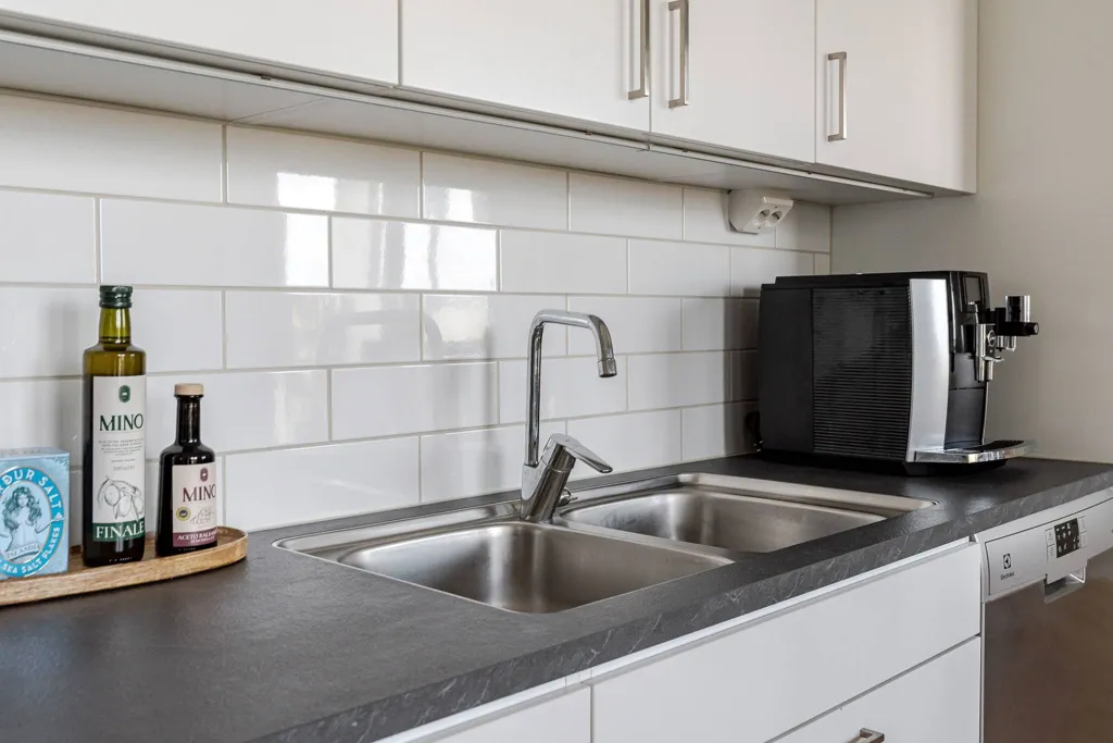 Köök - Apartment with Large Balcony in Östermalm