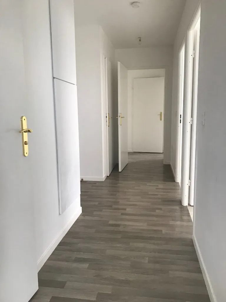 Entrée - Appartement 4 Pièces avec Piscine à Mantes-la-Ville
