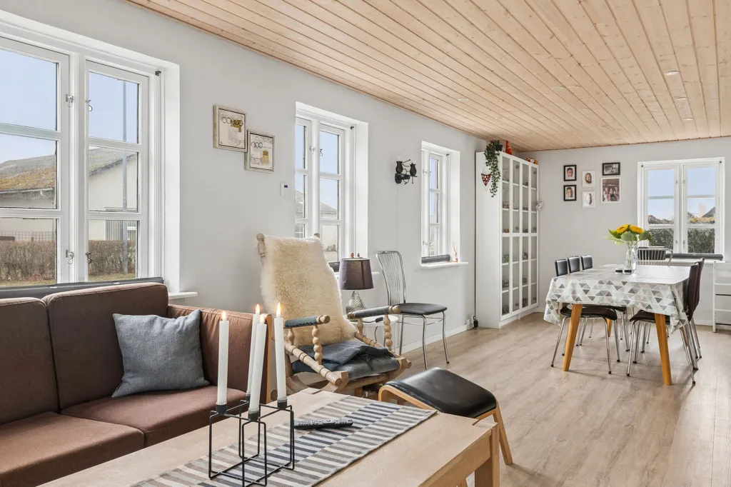 4-toaline maja asukohas Sindal