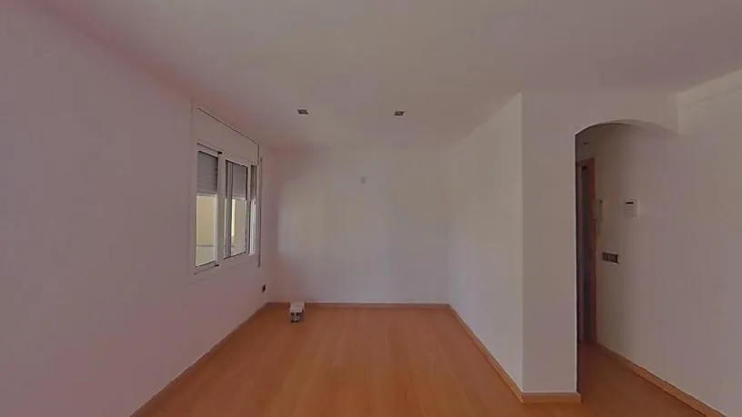 Pièces - Apartment with Central Location in Martorell