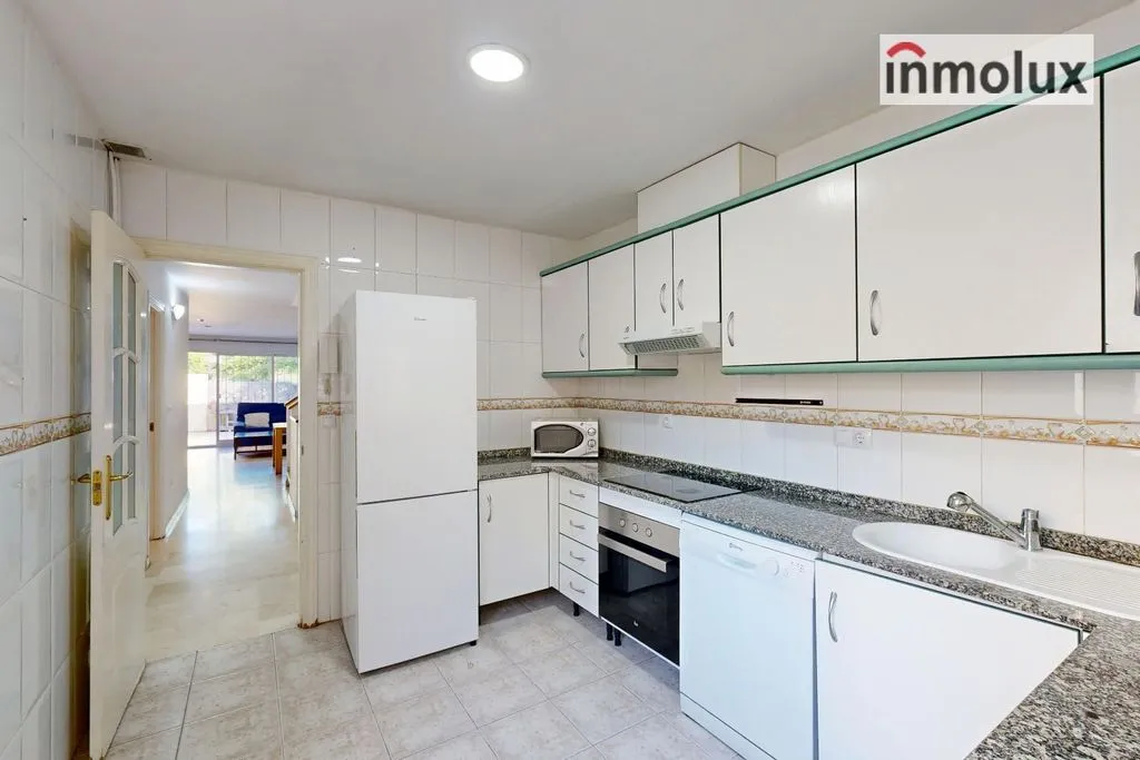 Köök - Luxury Townhouse with Pool in San Juan Playa