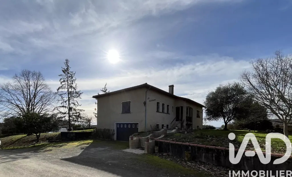 Extérieur - Maison avec Vue sur les Pyrénées à Beaumarchés