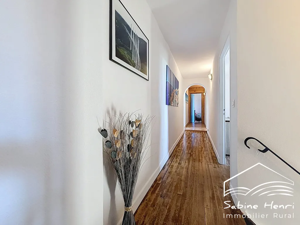 hallway_entrance