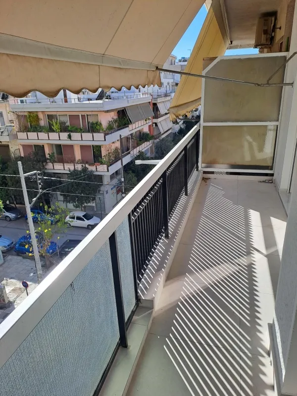 Rõdu - Modernised Apartment with South-West View in Kallithea