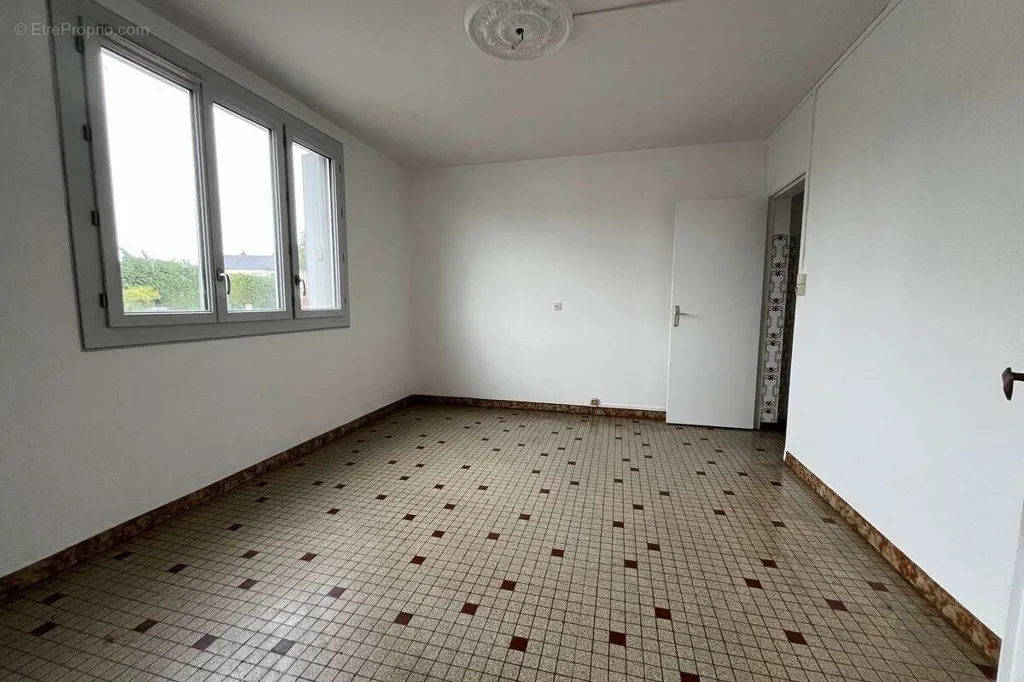 Pièces - Maison T4 avec Jardin à Esvres