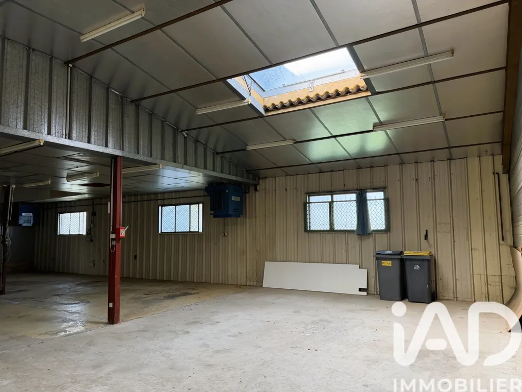 Garage - Atelier with Heated Space in Pompaire