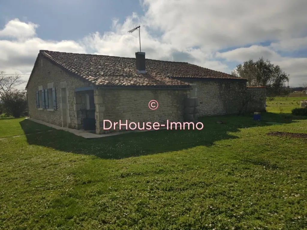 Välivaade - Historic Farmhouse with Pool in Verteillac