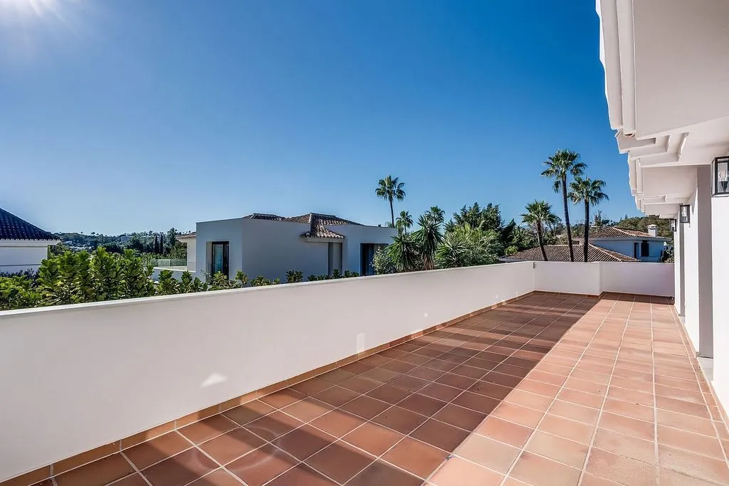 Terrasse - Luxury Villa with Pool in Nueva Andalucía
