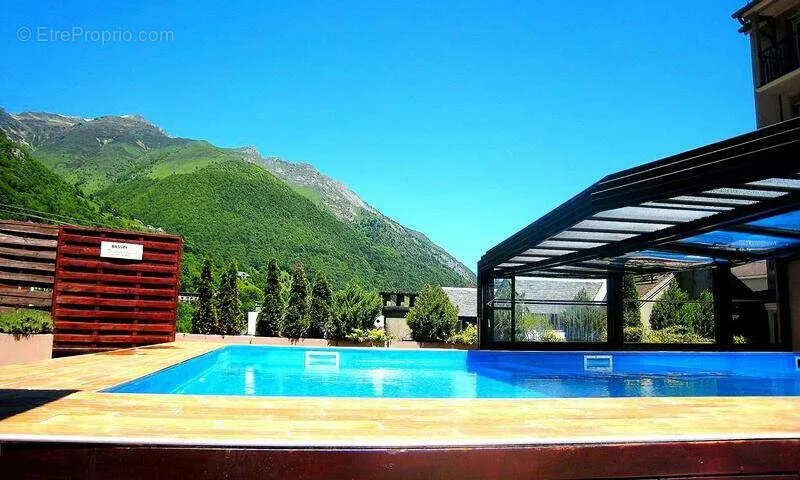 Piscine - Appartement Meublé avec Parking à Cauterets