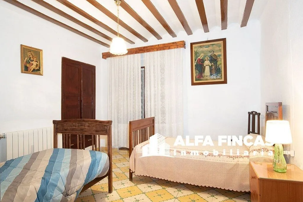 Chambres - Traditional Chalet with Patio in Belmonte
