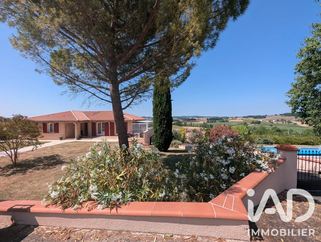 Aed - Architectural House with Pool in Aussac