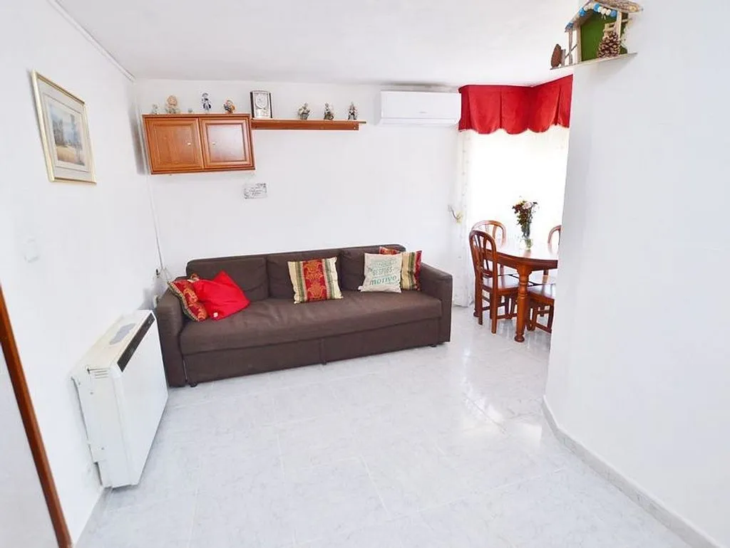 Elutuba - 2-Bed Apartment with Air Conditioning in Arcos, Madrid