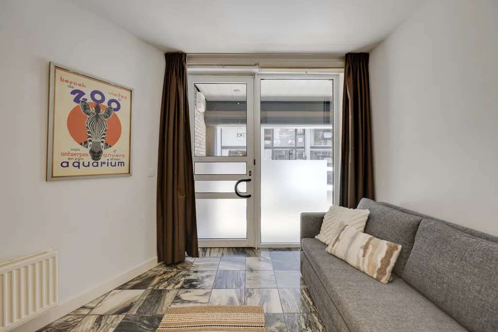 Elutuba - Modern Apartment with Sunny Terrace in Leien