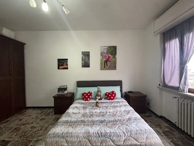 Chambres - Trilocale with Balcony in Vercelli