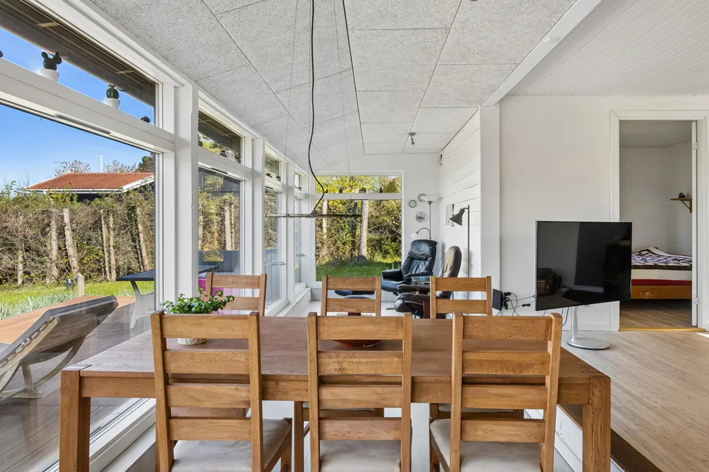 Söögituba - Updated Summer House with Sea View near Vordingborg