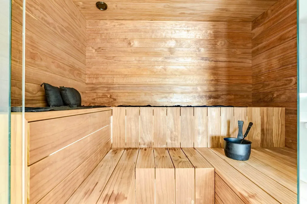 Rooms - Renovated Apartment with Sea View in Pirkkala
