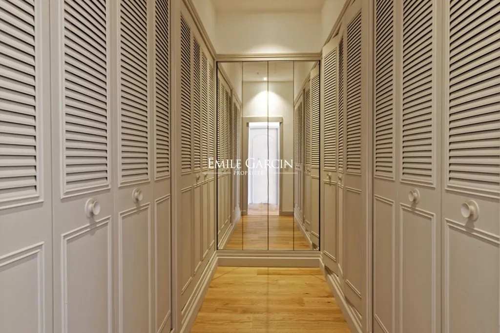 Rooms - Luxury Villa with Private Lake in Brignoles