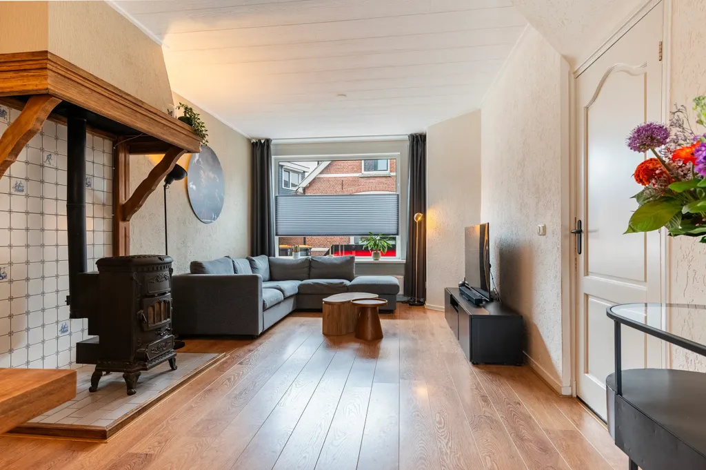 Séjour - Characterful House with Large Shed in Goor