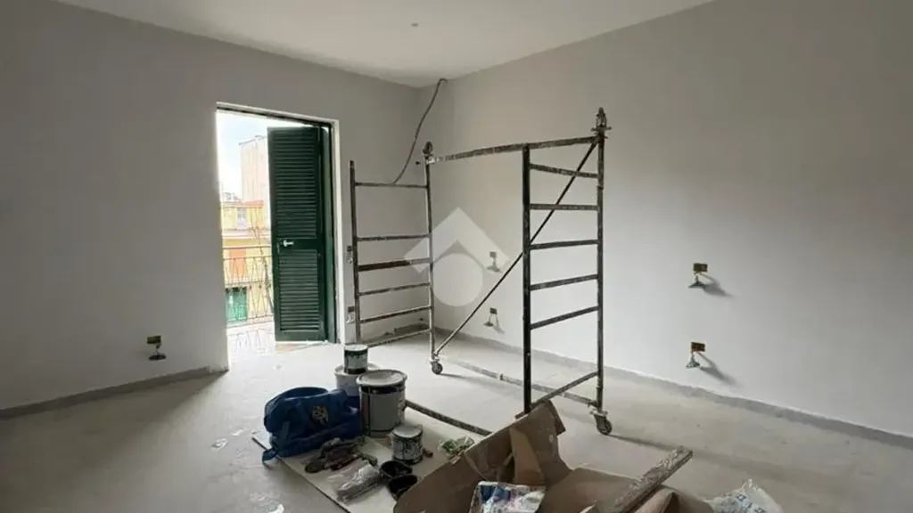 Pièces - Modernised Apartment with Balcony in Afragola