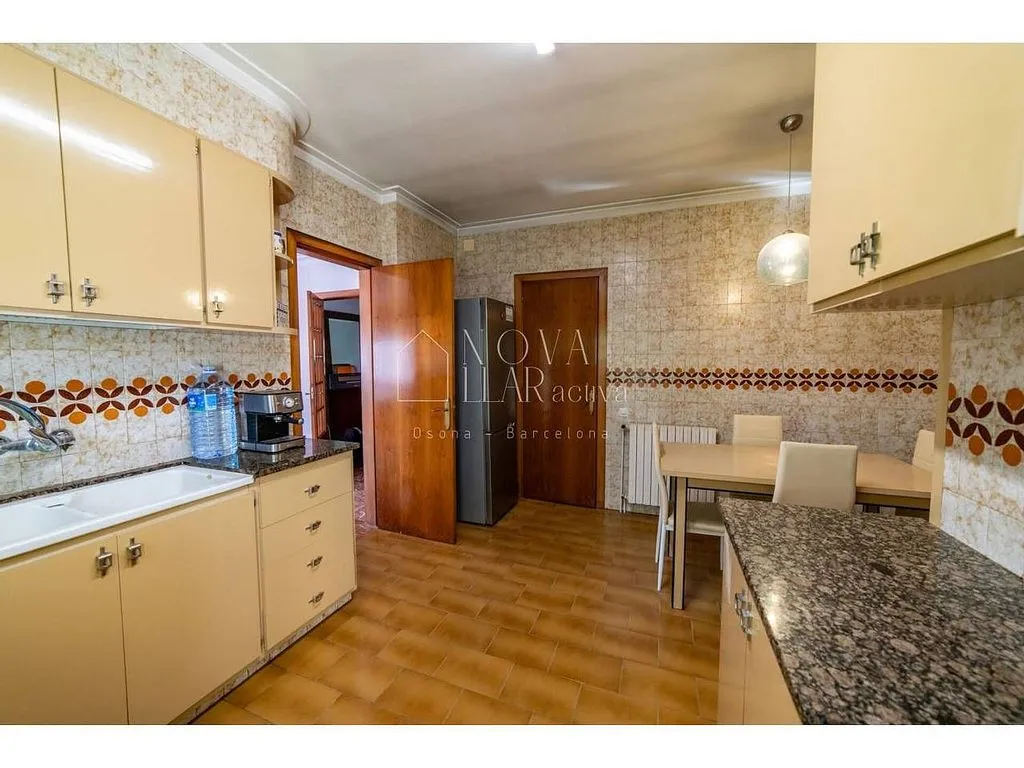 Cuisine - Chalet with Terrace and Garage in Tona