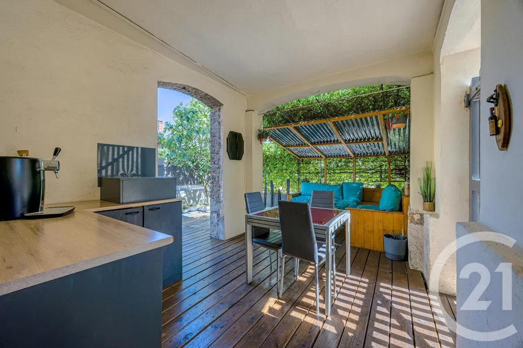Terrasse - Appartement 3 Pièces avec Jardin à Rumilly