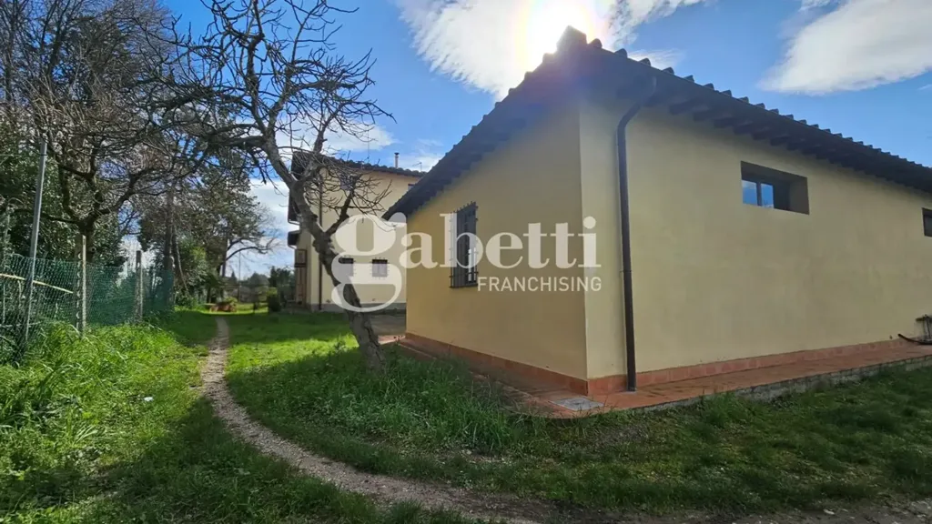 Esterno - Rustic-Style Apartment with Private Garden in Scandicci