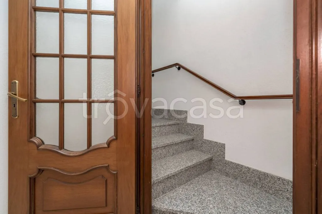 Pièces - Independent House with Balcony in Dronero