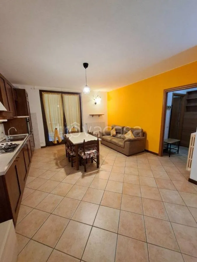 Dining Room - Fully Furnished Flat in Bregnano