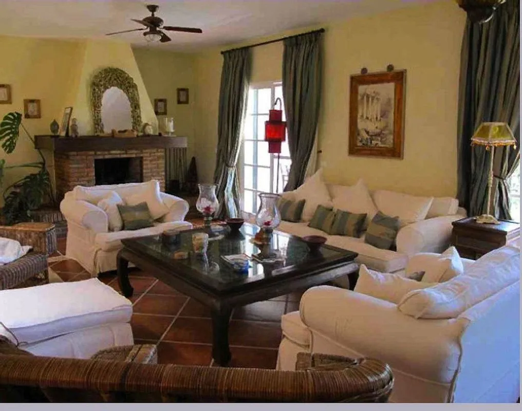 Elutuba - Charming Villa with Pool in Sotogrande Alto