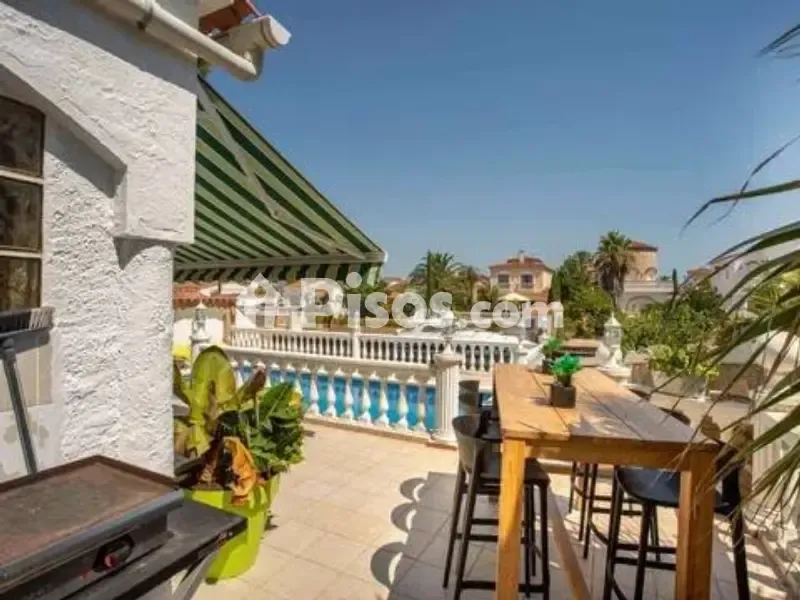 Terrass - Chalet with Pool and Garden in Empuriabrava